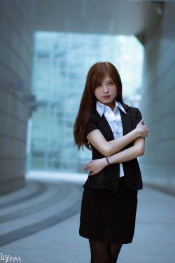 变成黑皮辣妹后跟朋友做了无增删4